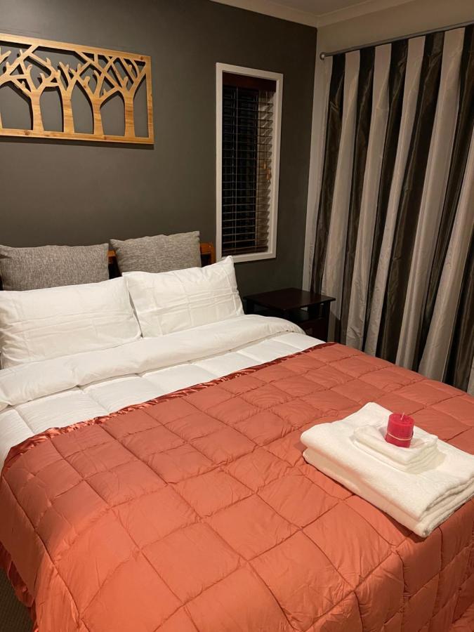 Ruth'S House Homestay Master Room With Private Shower And Toilet 오클랜드 외부 사진