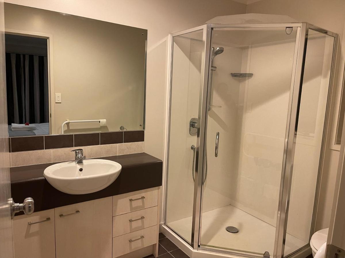 Ruth'S House Homestay Master Room With Private Shower And Toilet 오클랜드 외부 사진